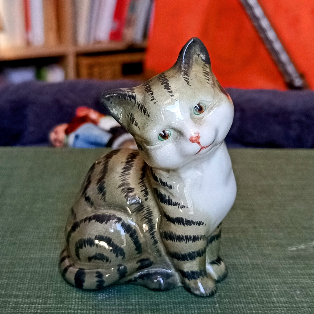 Authentic Beswick England Striped Ceramic Cat Figurine With Green Eyes